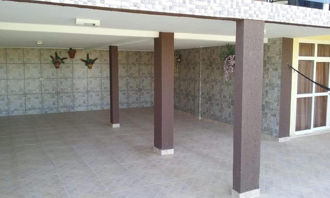 Sobrado Frente P/Lago Com Piscina Aquecida Caldas Novas Exterior foto